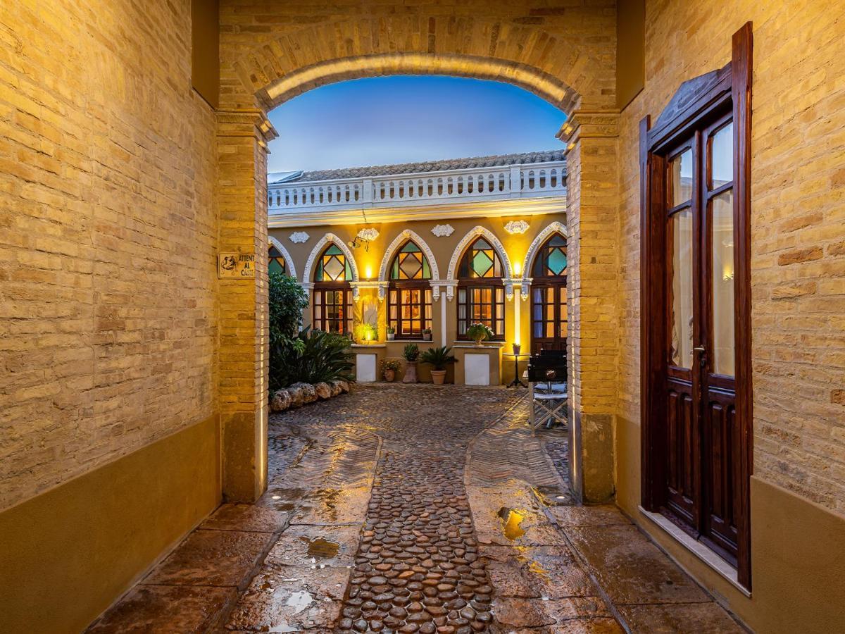 La Torretta Domus Hotell Quartu SantʼElena Exteriör bild
