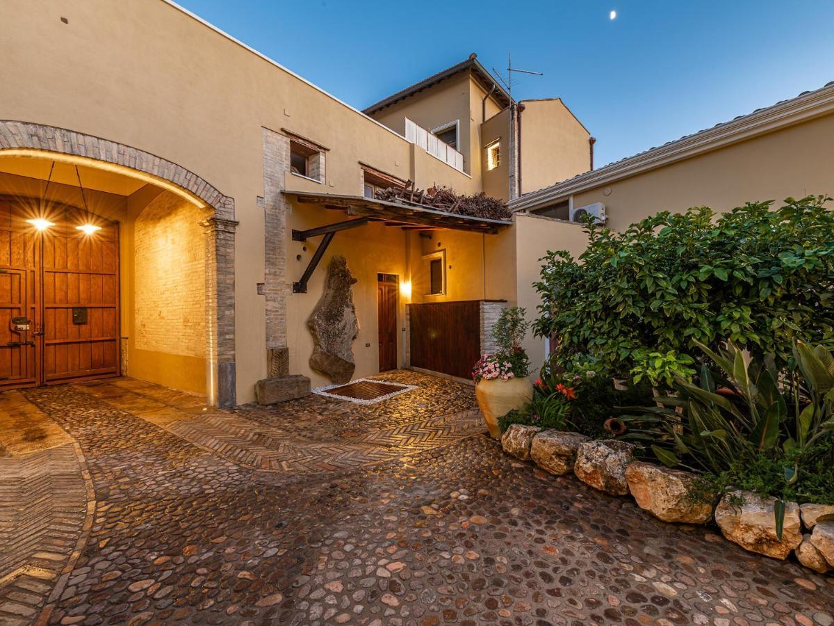 La Torretta Domus Hotell Quartu SantʼElena Exteriör bild